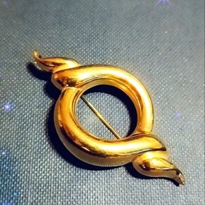 brooch